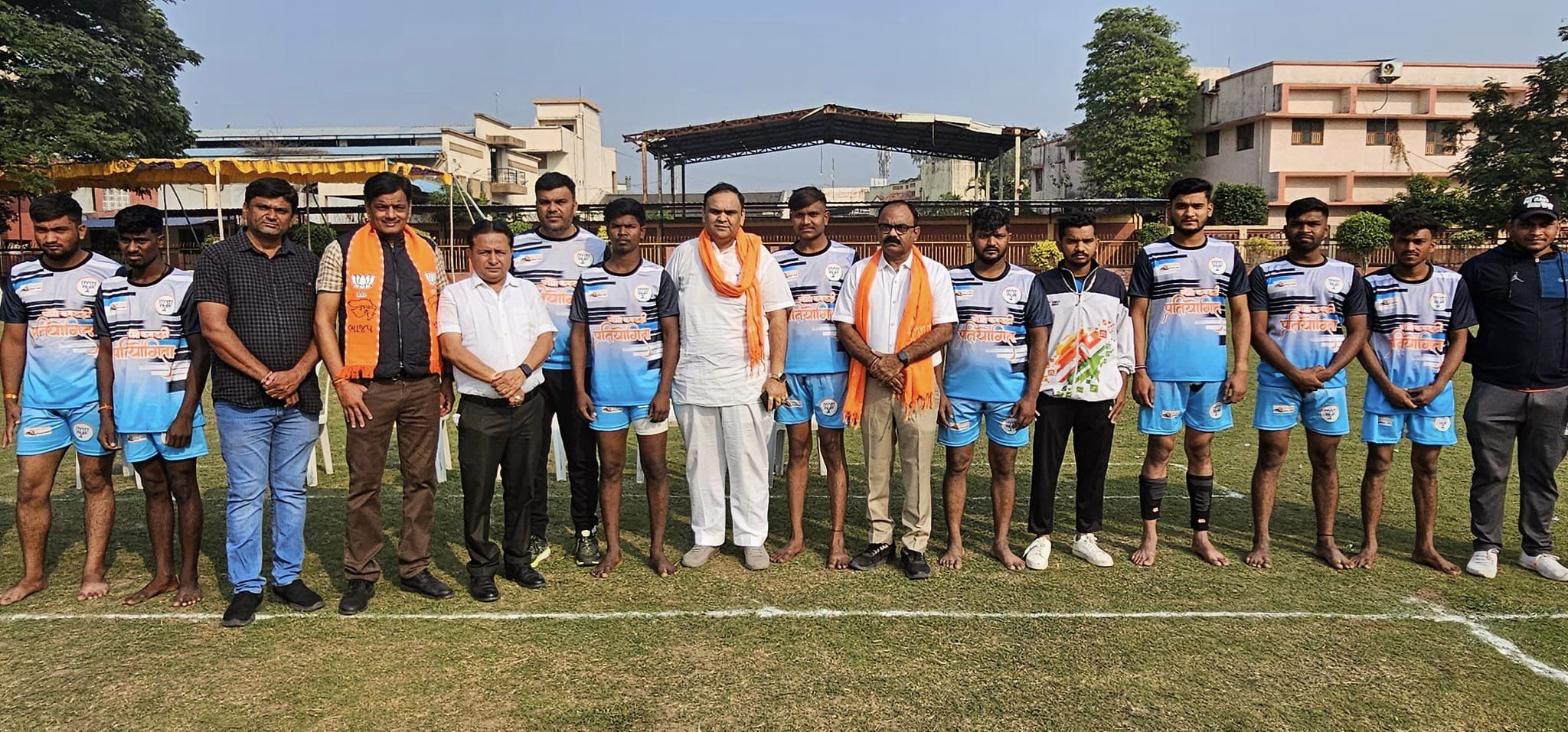 તા. ૧૬/૧૨/૨૦૨૩ સુરત જીલ્લાના કામરેજ ખાતે નમો કિશાન કબડ્ડી પ્રતિયોગિતાના ઉદ્દઘાટન પ્રસંગે કાર્યક્રમ યોજવામાં આવ્યો.